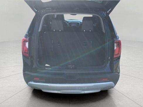 Used 2023 GMC Acadia SLT AWD/4WD image 13