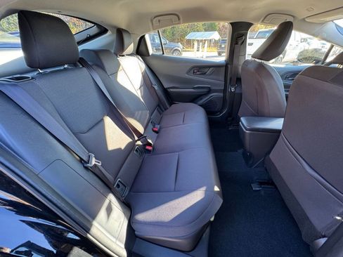 Used 2025 Toyota Prius LE image 34