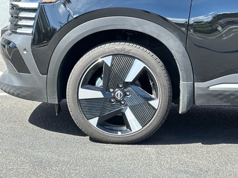 Used 2025 Nissan Kicks SR w/ SR Premium Package image 24