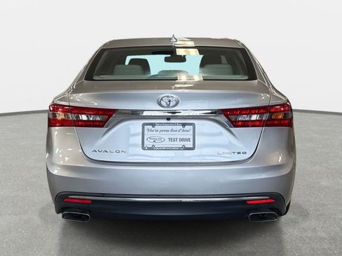 Used 2017 Toyota Avalon Limited w/ Carpet Mat Package image 6
