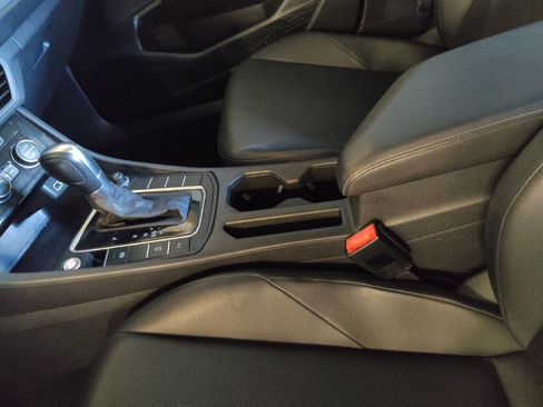 Used 2019 Volkswagen Jetta SE FWD image 26
