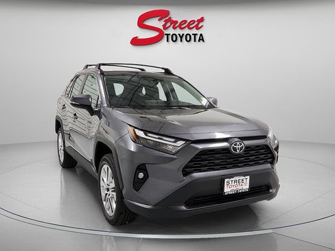 Certified 2025 Toyota RAV4 XLE Premium FWD image 4
