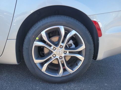 New 2026 Chrysler Pacifica Pinnacle FWD image 9