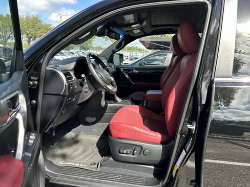 Used 2023 Lexus GX 460 Premium w/ Premium Plus Package AWD/4WD image 2