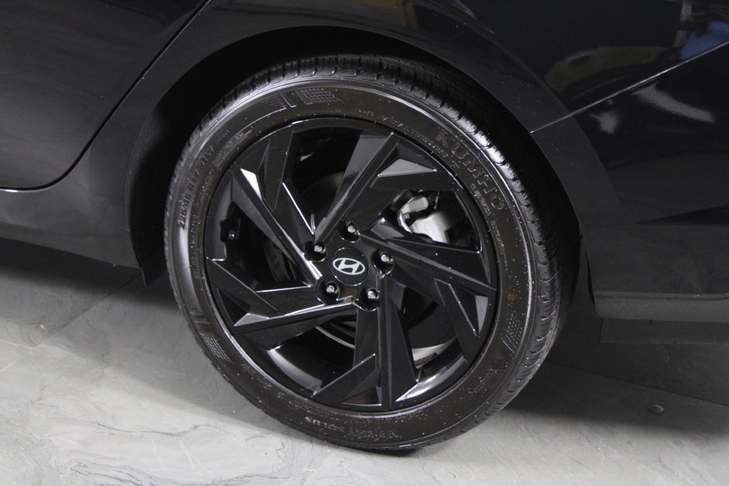 Certified 2026 Hyundai Elantra Sport FWD image 15