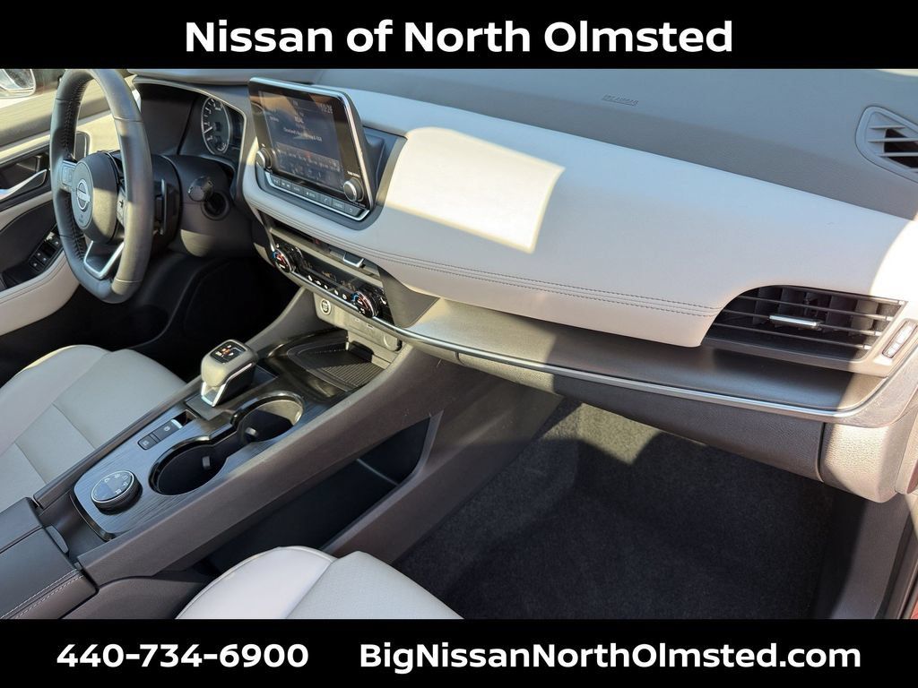 Certified 2023 Nissan Rogue SV w/ SV Premium B Package AWD/4WD image 27