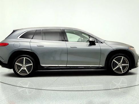 Used 2023 Mercedes-Benz EQS 580 4MATIC SUV image 4