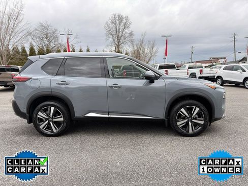 Used 2022 Nissan Rogue Platinum w/ Head-Up Display Package image 2