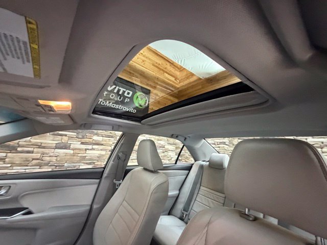 Used 2016 Toyota Camry XLE w/ Moonroof Package FWD image 31