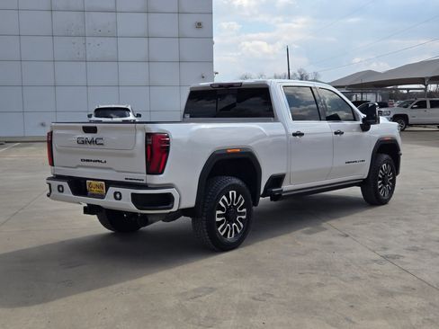 Certified 2024 GMC Sierra 3500 Denali Ultimate image 3