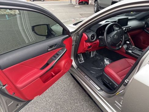 Used 2022 Lexus IS 350 F Sport image 10