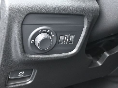 New 2026 Jeep Grand Cherokee Altitude image 14