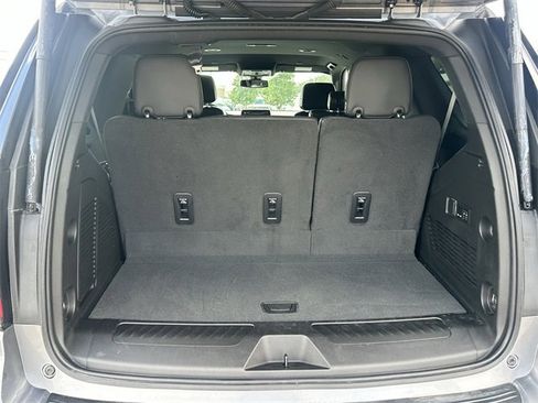 Used 2022 Chevrolet Tahoe LT w/ Luxury Package image 28