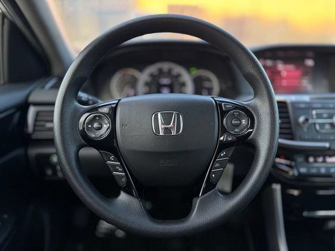 Used 2016 Honda Accord LX image 27