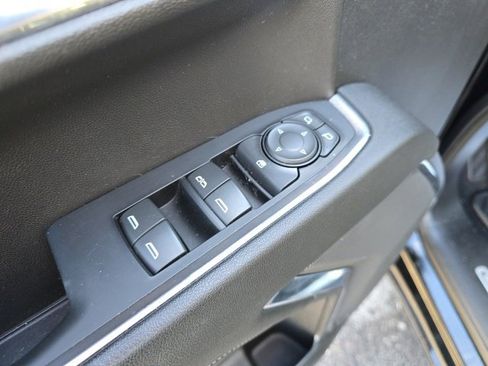 Used 2023 Chevrolet Silverado 1500 RST image 18