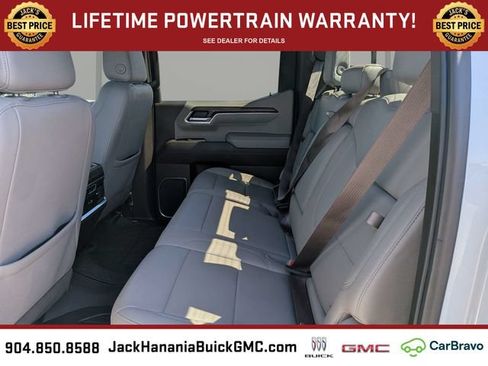 Used 2023 GMC Sierra 1500 SLT w/ SLT Premium Plus Package AWD/4WD image 17