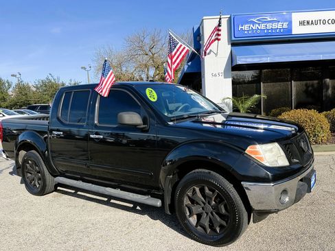 Used 2014 Nissan Frontier SL image 11