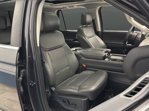 Used 2025 Ford Expedition Max Active AWD/4WD image 24