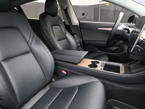 Used 2022 Tesla Model 3 Performance image 23