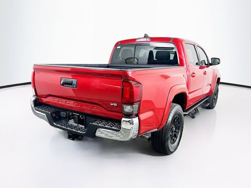 Used 2022 Toyota Tacoma SR5 RWD image 3