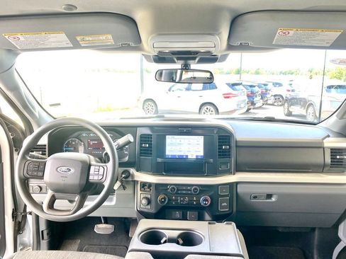Used 2025 Ford F250 XLT AWD/4WD image 18