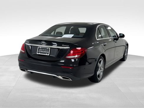 Used 2017 Mercedes-Benz E 300 4MATIC image 7