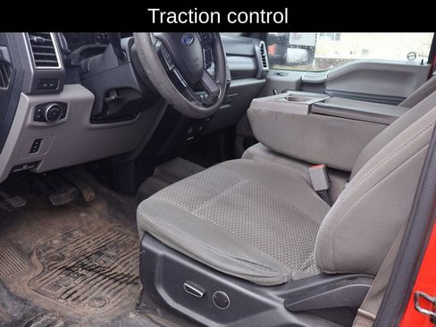 Used 2017 Ford F350 XLT w/ XLT Premium Package image 4