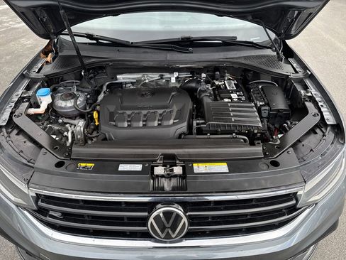 Used 2023 Volkswagen Tiguan SE R-Line image 28