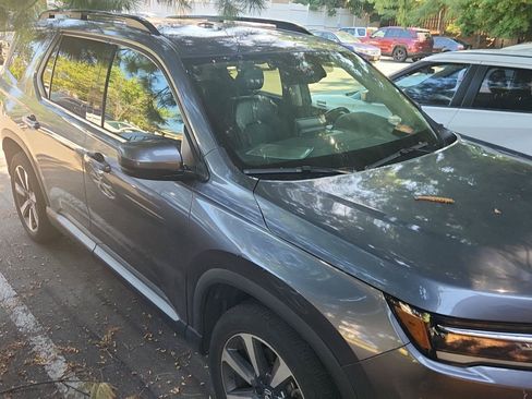 Used 2024 Honda Pilot Elite image 2