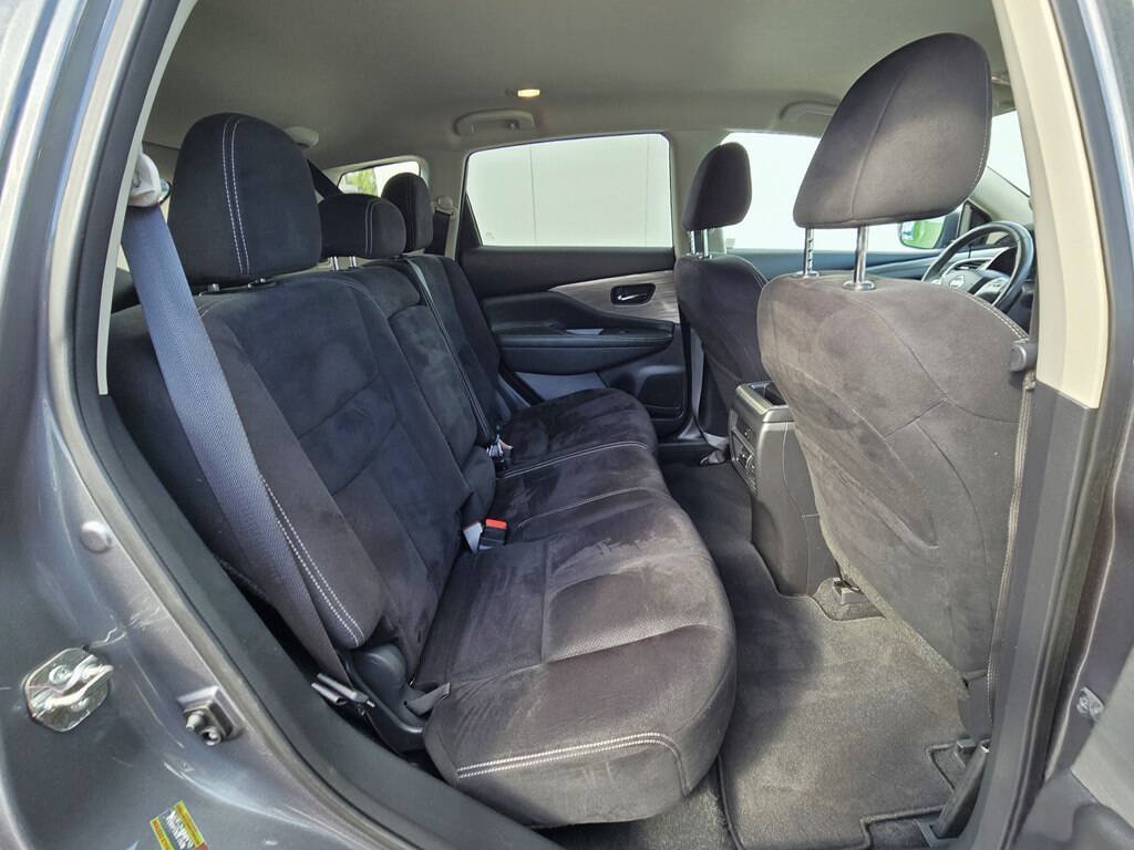 Used 2018 Nissan Murano SV AWD/4WD image 17