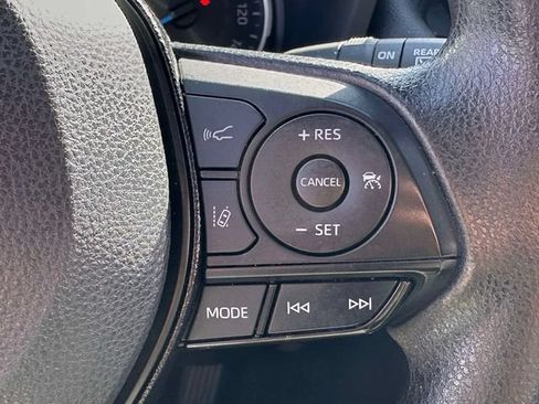 Used 2021 Toyota RAV4 XLE AWD/4WD image 23