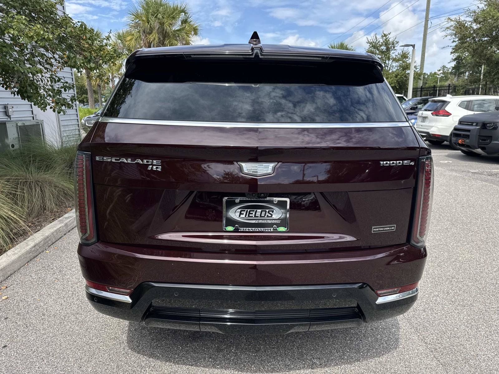 Used 2026 Cadillac Escalade IQ Luxury 2 w/ LPO, Radiant Package AWD/4WD image 8