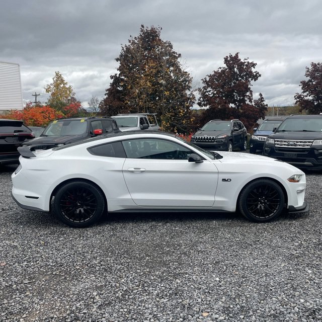 Used 2021 Ford Mustang GT Premium w/ GT Performance Package RWD image 4