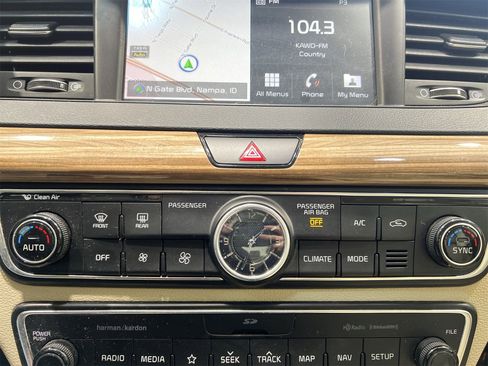 Used 2019 Kia Cadenza Technology image 19