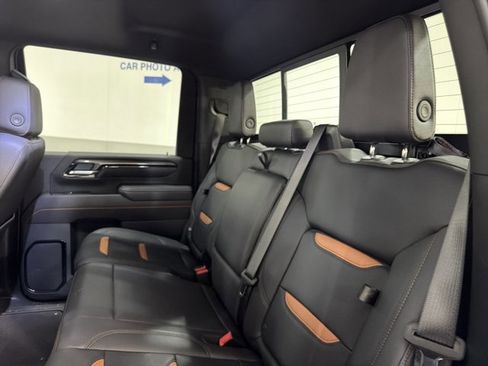 Used 2025 GMC Sierra 3500 AT4 w/ AT4 Premium Plus Package AWD/4WD image 7