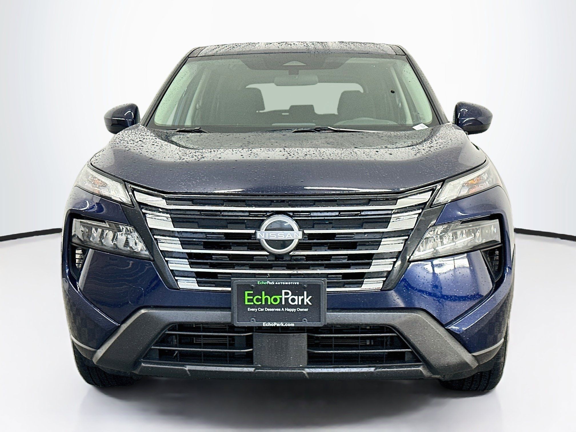 Used 2025 Nissan Rogue SV AWD/4WD image 2