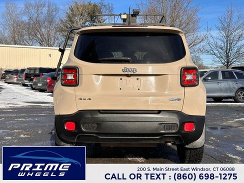 Used 2015 Jeep Renegade Latitude image 6