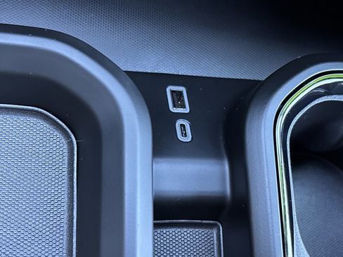 Used 2024 GMC Sierra 2500 AT4 w/ AT4 Premium Plus Package image 48