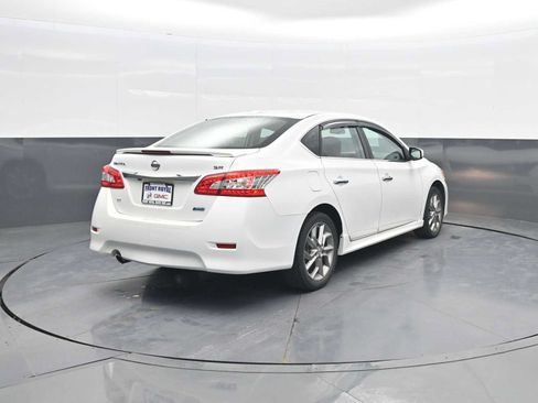 Used 2014 Nissan Sentra SR w/ SR Driver Package FWD image 7