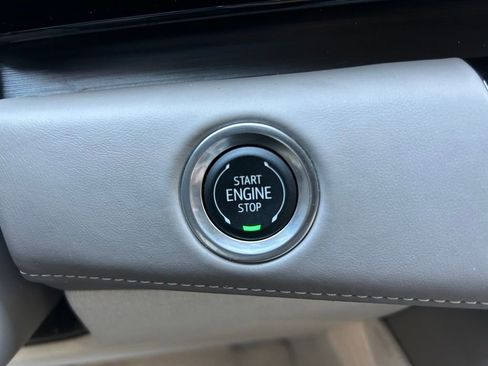 Used 2024 Cadillac Escalade ESV Sport Platinum w/ LPO, ONYX Package RWD image 32