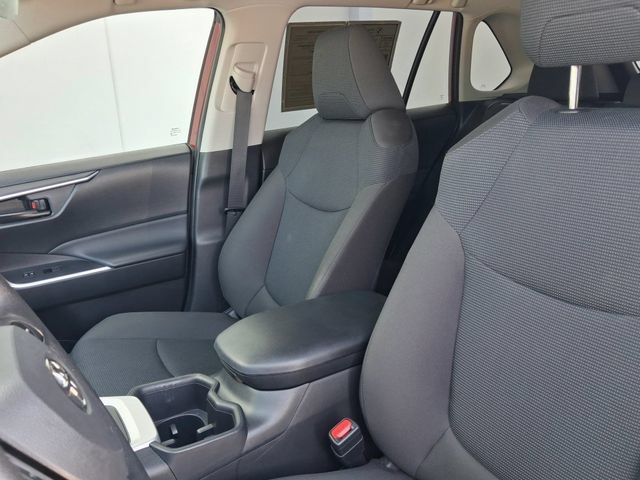 Used 2025 Toyota RAV4 LE FWD image 11