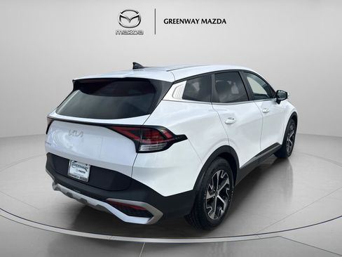 Used 2023 Kia Sportage EX image 7