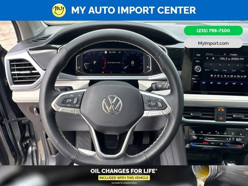 Used 2025 Volkswagen Taos SEL w/ Black Wheel Plus Package AWD/4WD image 15