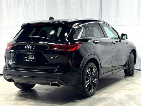 Used 2022 INFINITI QX50 Luxe w/ Appearance Package image 6