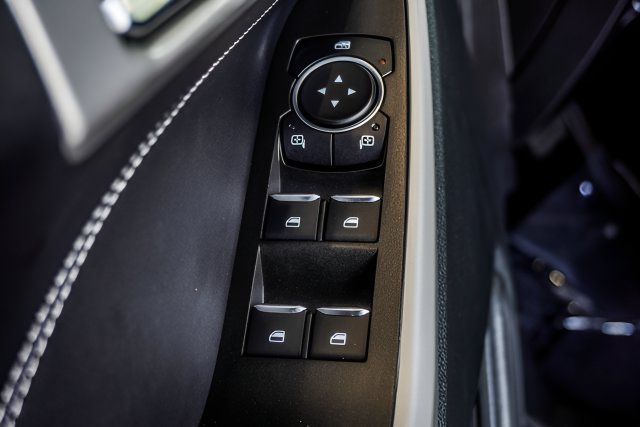 Used 2024 Ford Explorer XLT RWD image 29