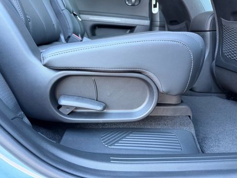 Used 2025 Hyundai Ioniq 5 Limited image 23