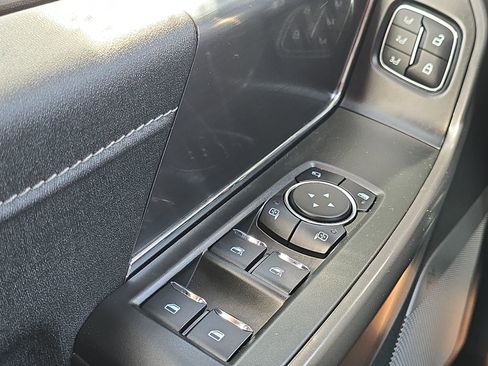 Used 2025 Ford F150 Lariat w/ Equipment Group 501A Mid image 13