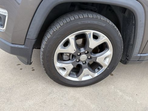 Used 2018 Jeep Compass Limited w/ Navigation Group image 9