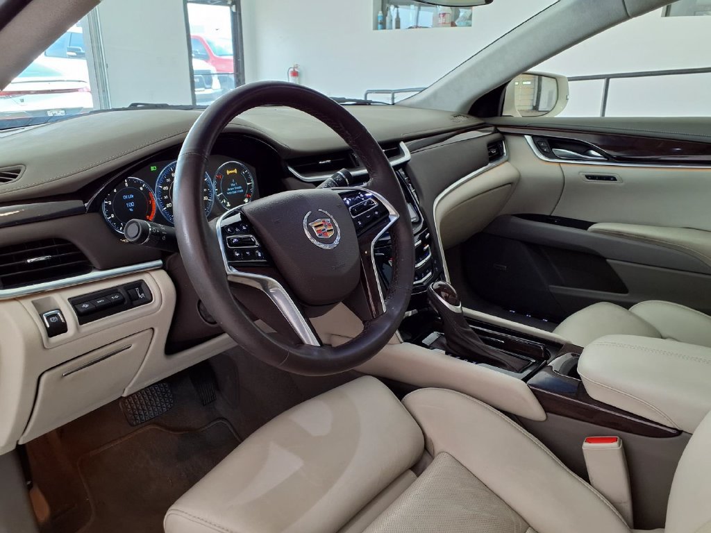 Used 2014 Cadillac XTS Platinum FWD image 11