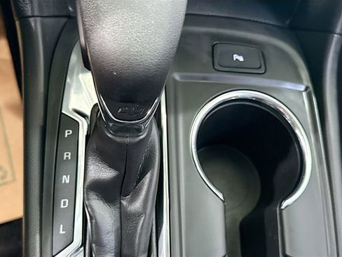 Used 2023 Chevrolet Equinox LT image 17